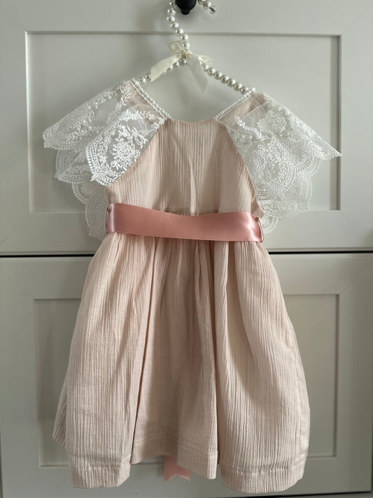 Fustan ceremonial, foque