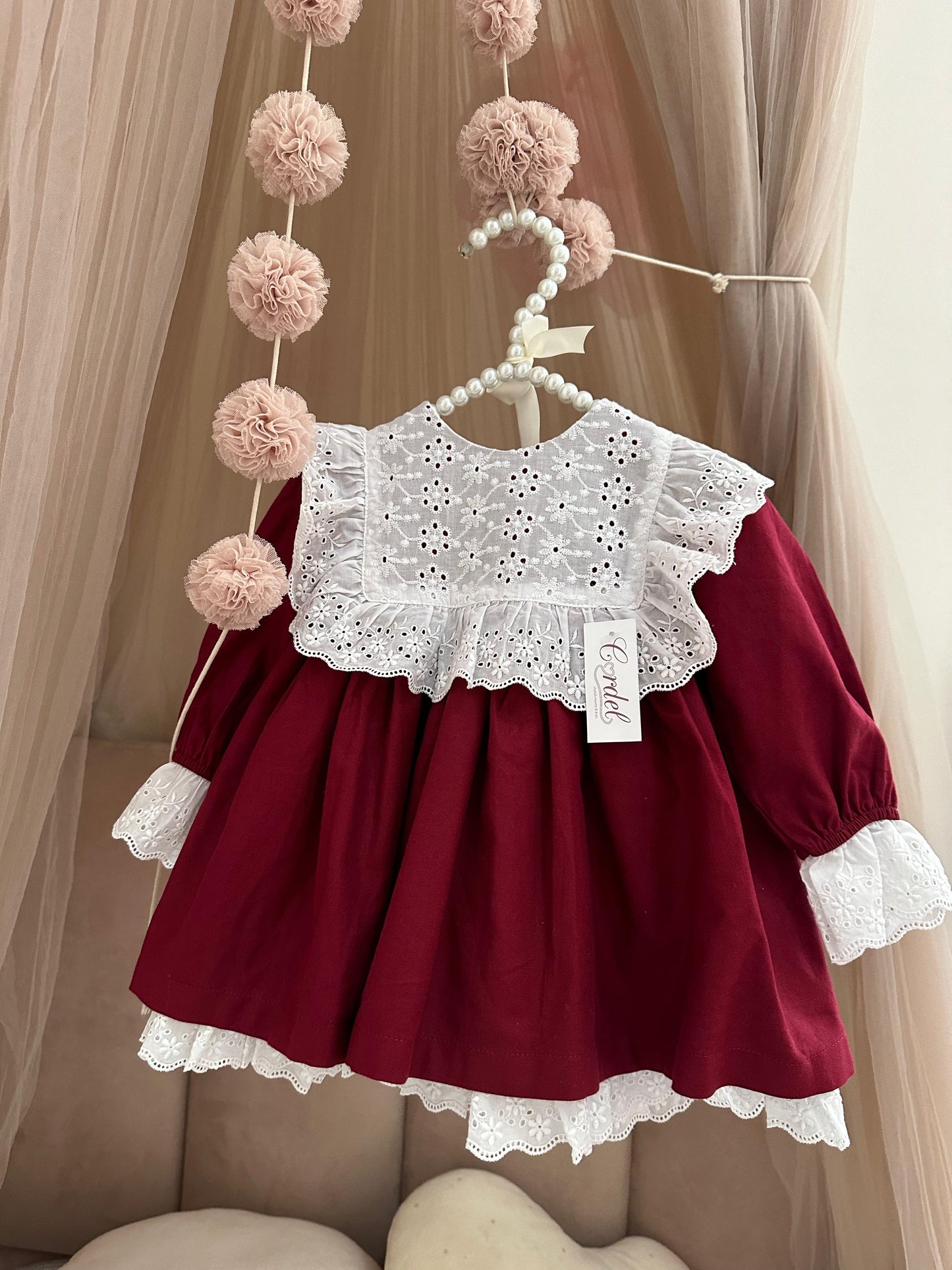 Fustan festiv bordo me jake te bardhe, crd