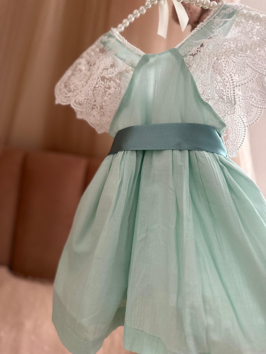 Fustan ceremonial, foque