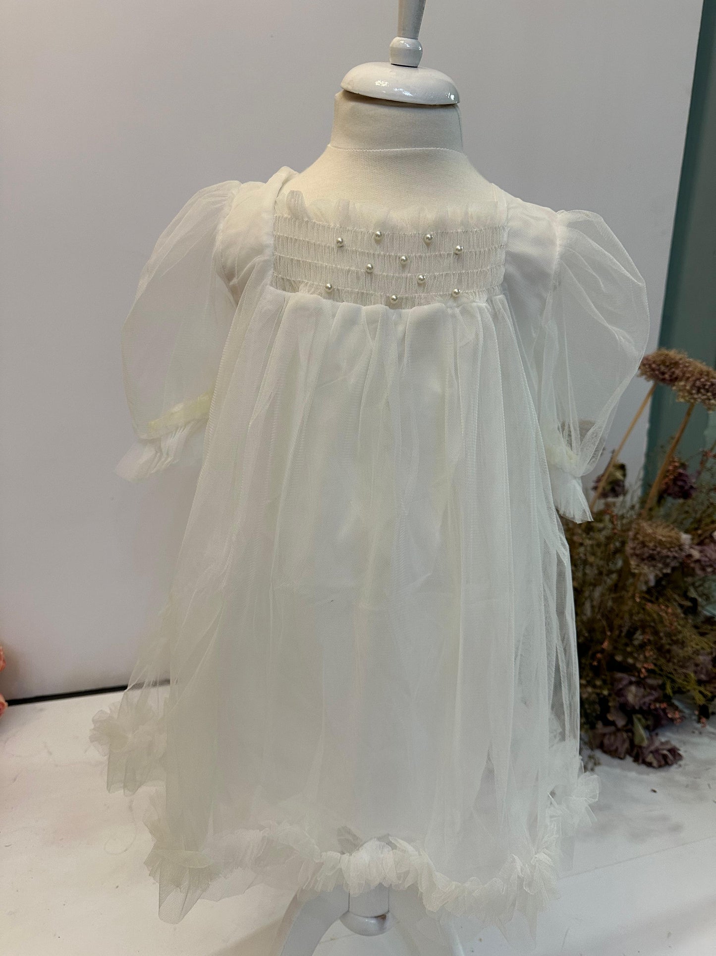 Fustan tyl dhe perla te vogla