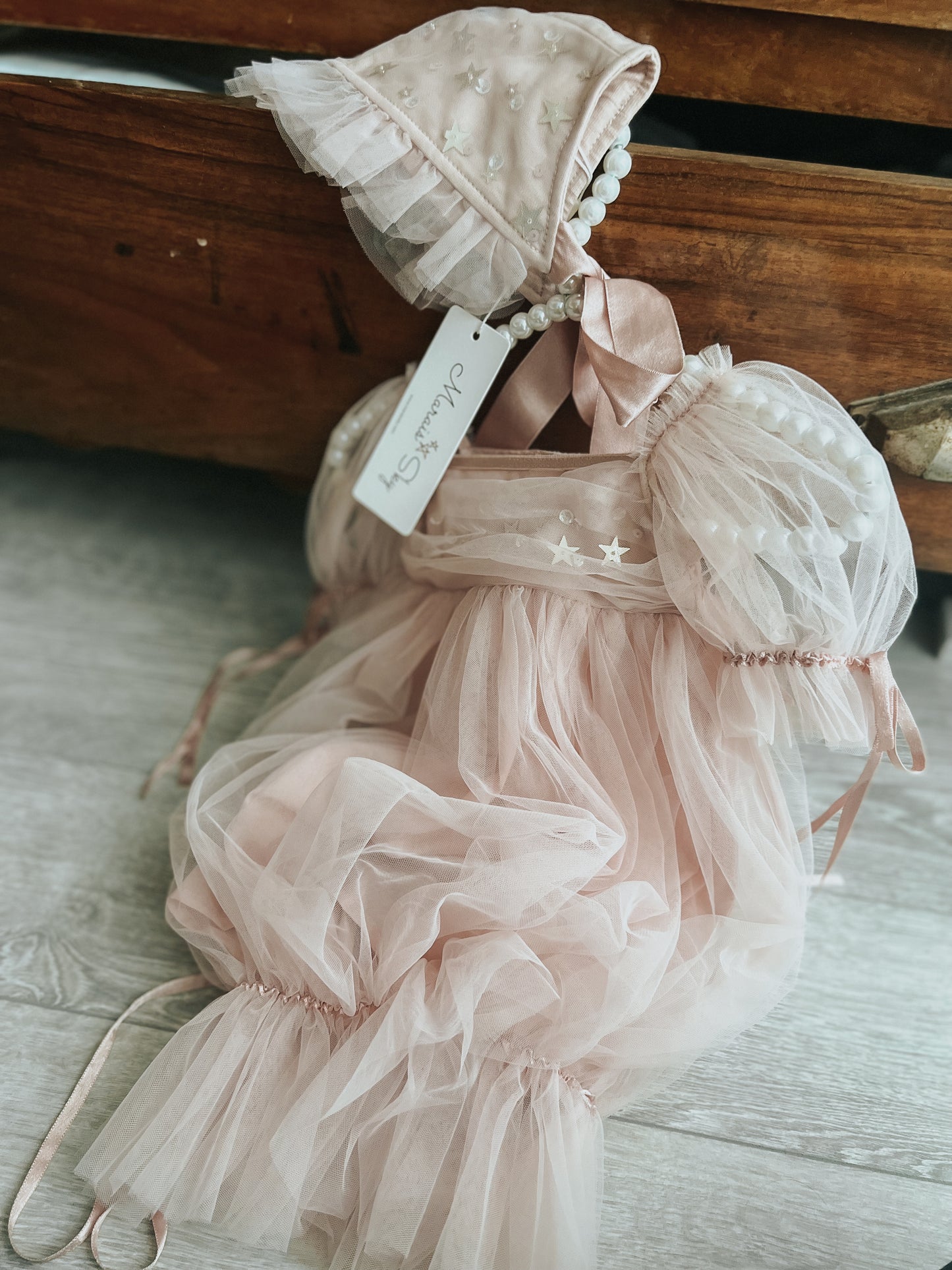 Marais Sky set newborn gown dhe kapuç