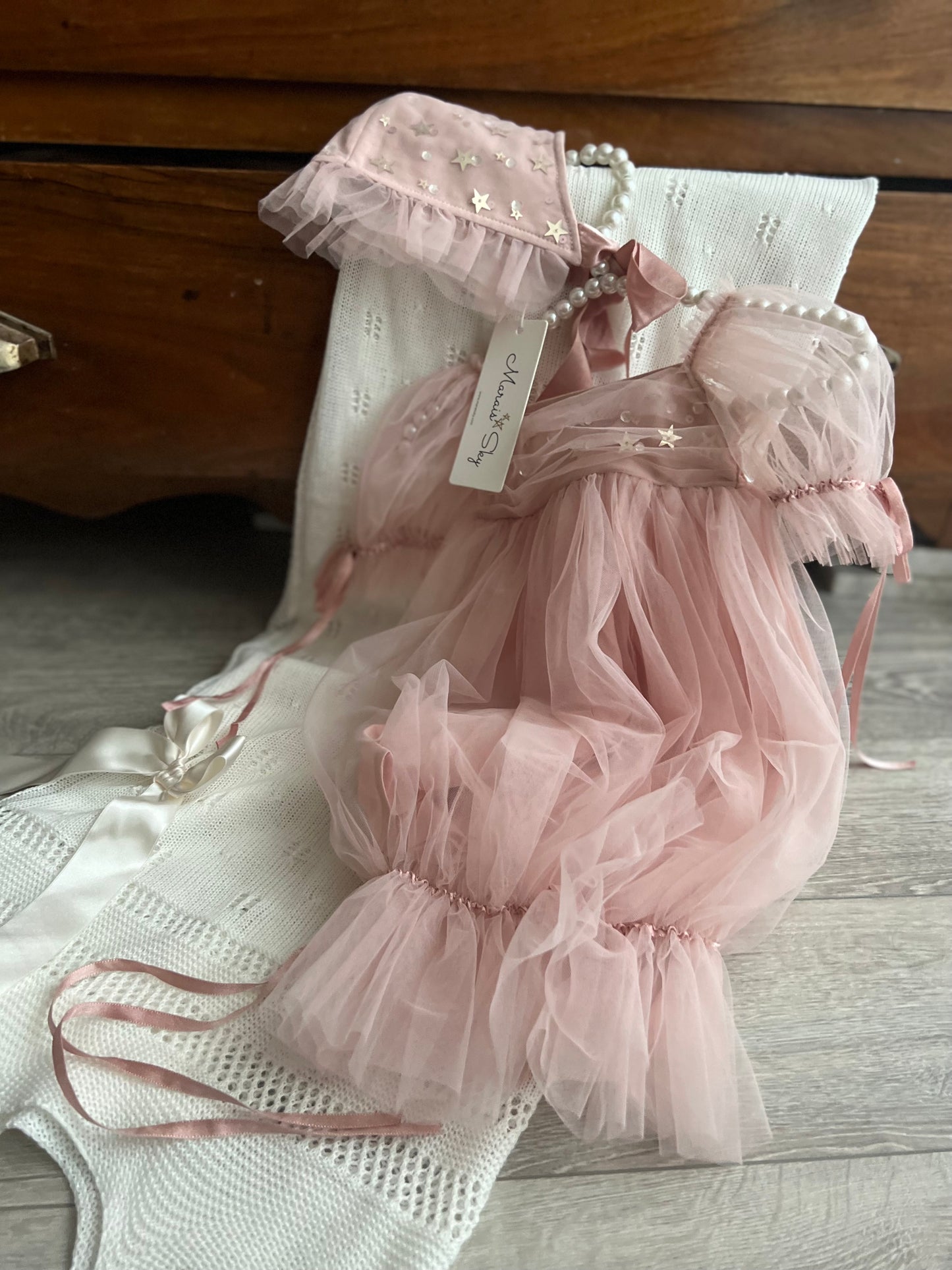 Marais Sky set newborn gown dhe kapuç